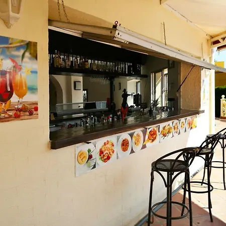 Hotel apartamentowy Club Playa Flores