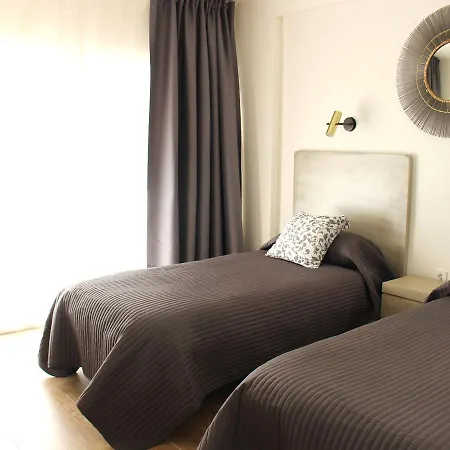 Aparthotel Club Playa Flores 3*
